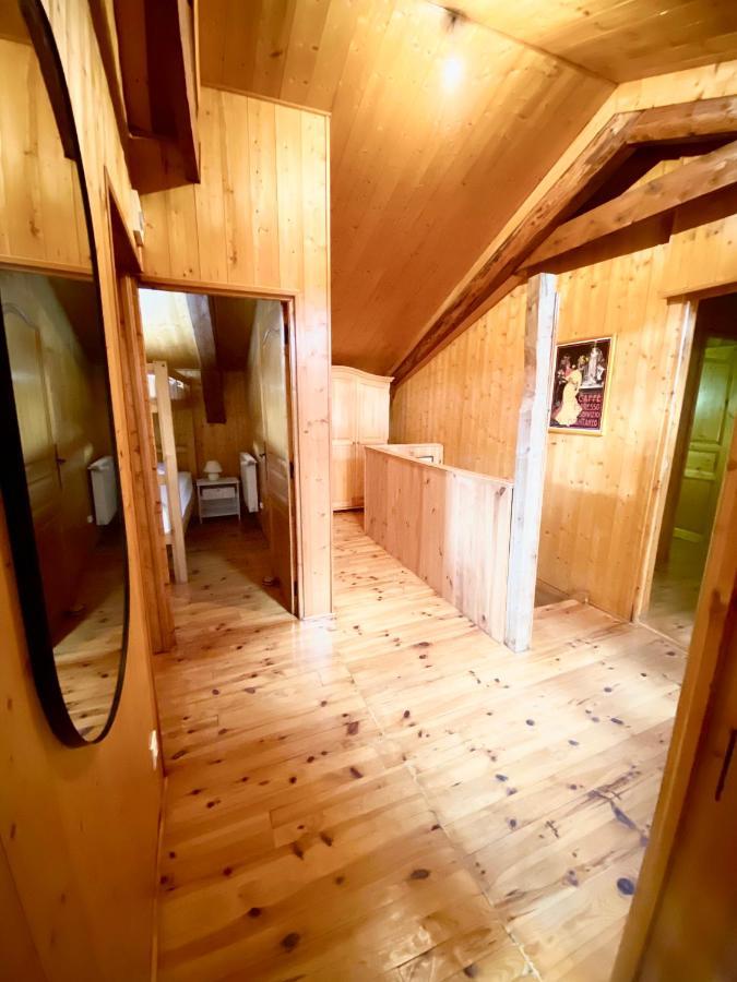 Gîte de Groupe: Spacious 160m² Retreat with Reception Hall and Garden Mazan-l'Abbaye Exterior photo