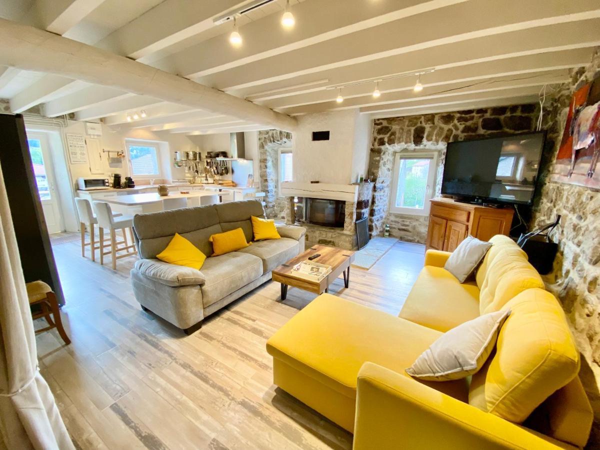Gîte de Groupe: Spacious 160m² Retreat with Reception Hall and Garden Mazan-l'Abbaye Exterior photo
