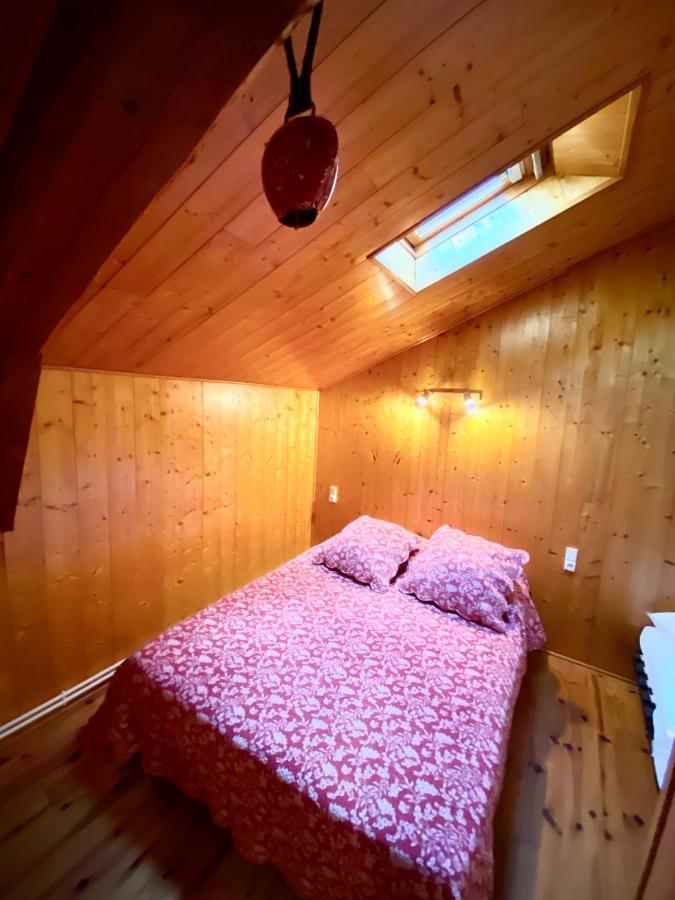 Gîte de Groupe: Spacious 160m² Retreat with Reception Hall and Garden Mazan-l'Abbaye Exterior photo